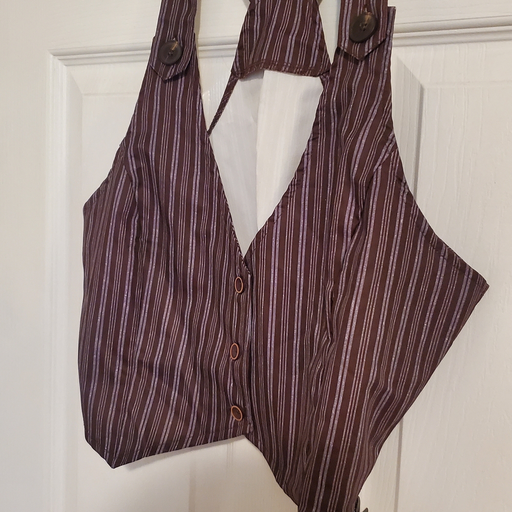 ROMWE Brown and White Sleeveless Crop Top - Picture 9 of 9
